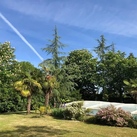Perigourdine Avec Piscine, Nature & Bastides *